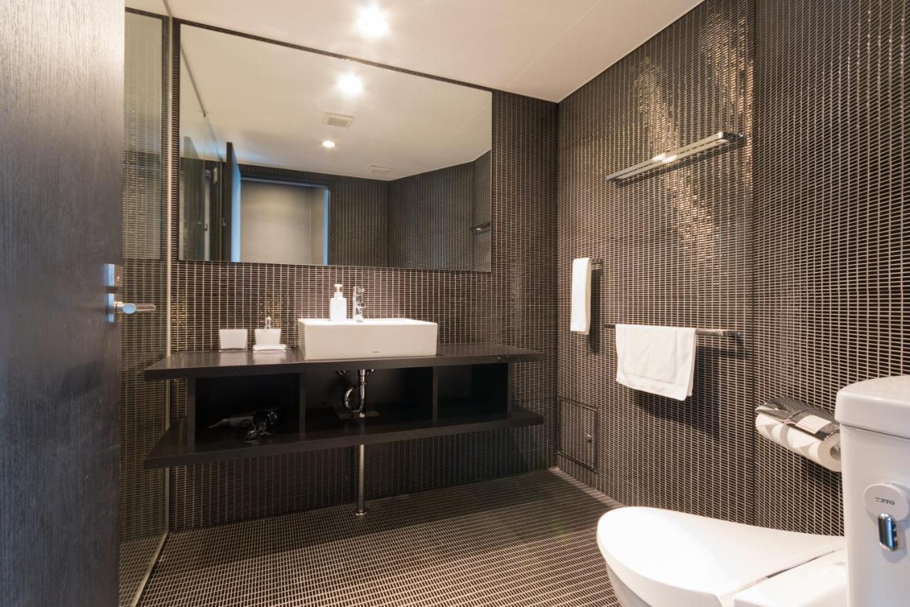 Kira Kira Suites By H2 Life Куття Екстер'єр фото