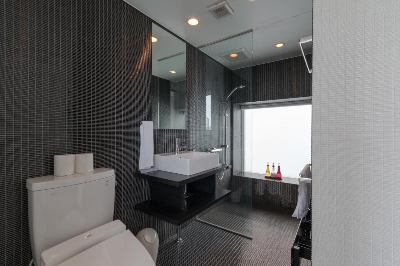 Kira Kira Suites By H2 Life Куття Екстер'єр фото