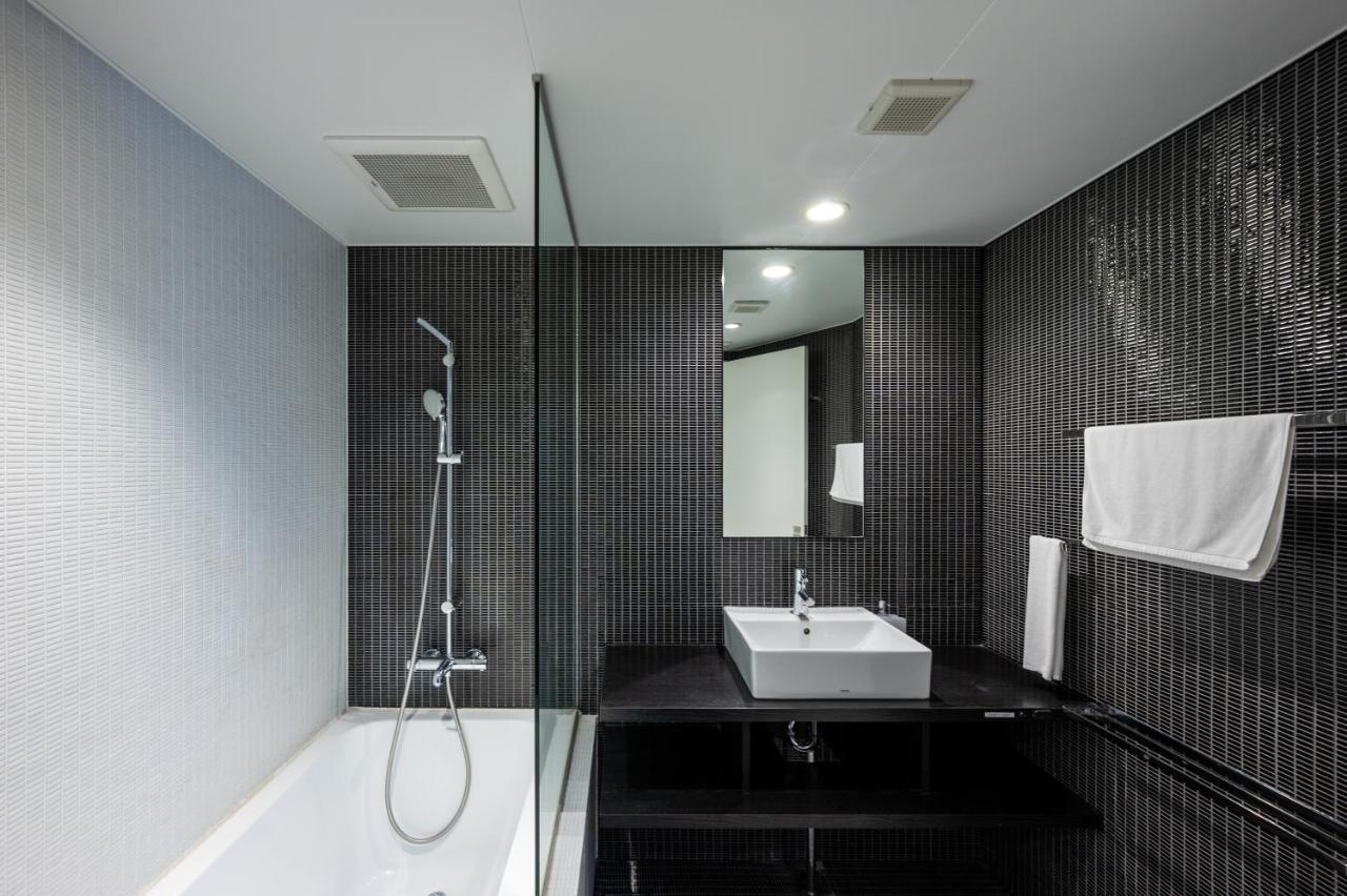 Kira Kira Suites By H2 Life Куття Екстер'єр фото